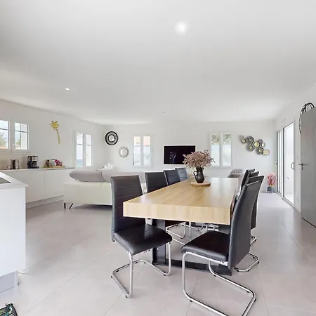 3 Bedroom In Casa vacanze *